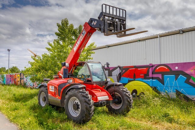 Manitau telescopique a louer